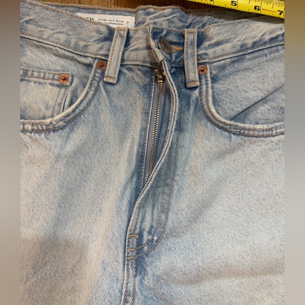 Zara Jeans-Light Wash-Distressed Hem-Size 2 - Picture 3 of 8